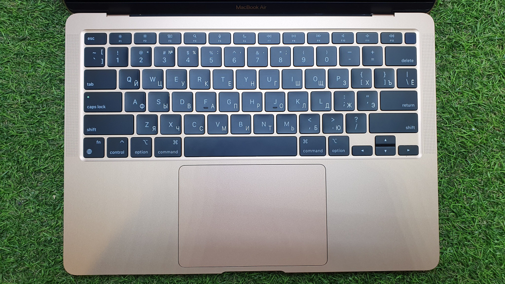 MacBook Air 13 2020 M1/8Gb A2337 Retina