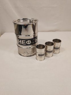 Подарочный набор со штофом "Подарок нефтянику"