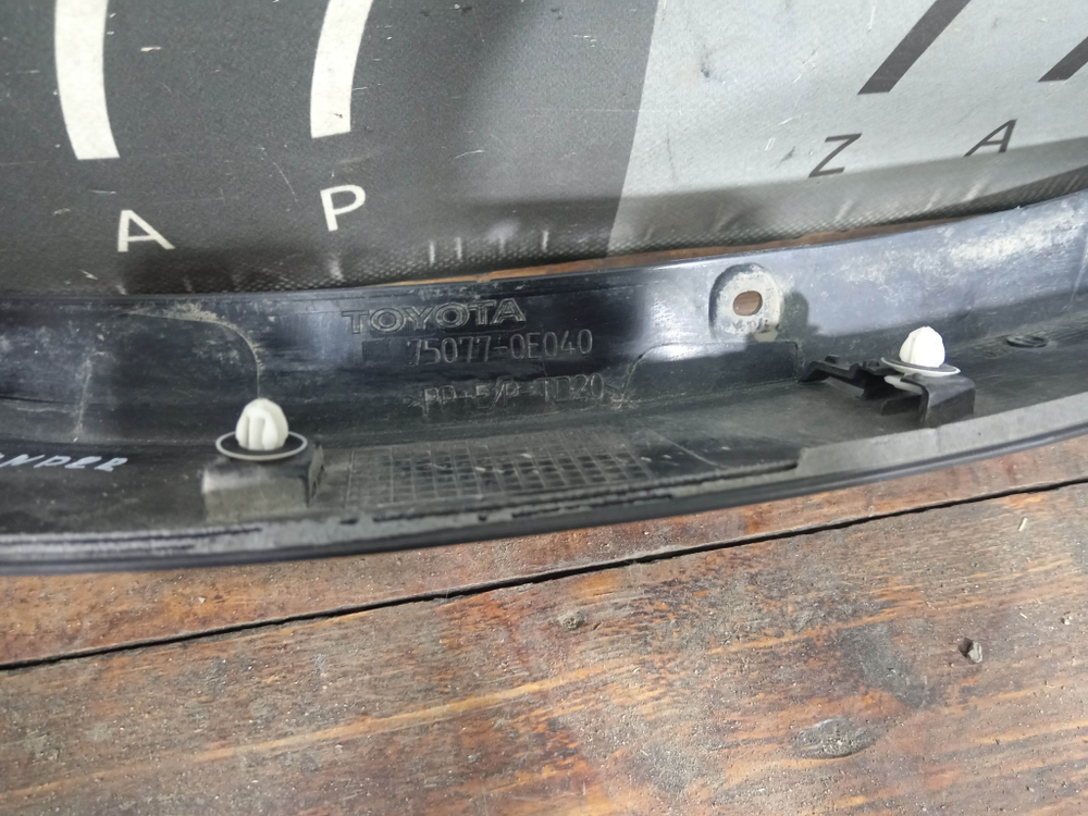 Накладка крыла заднего правого Toyota Highlander 4 (U70) 19-нв Б/У Оригинал 750770E040