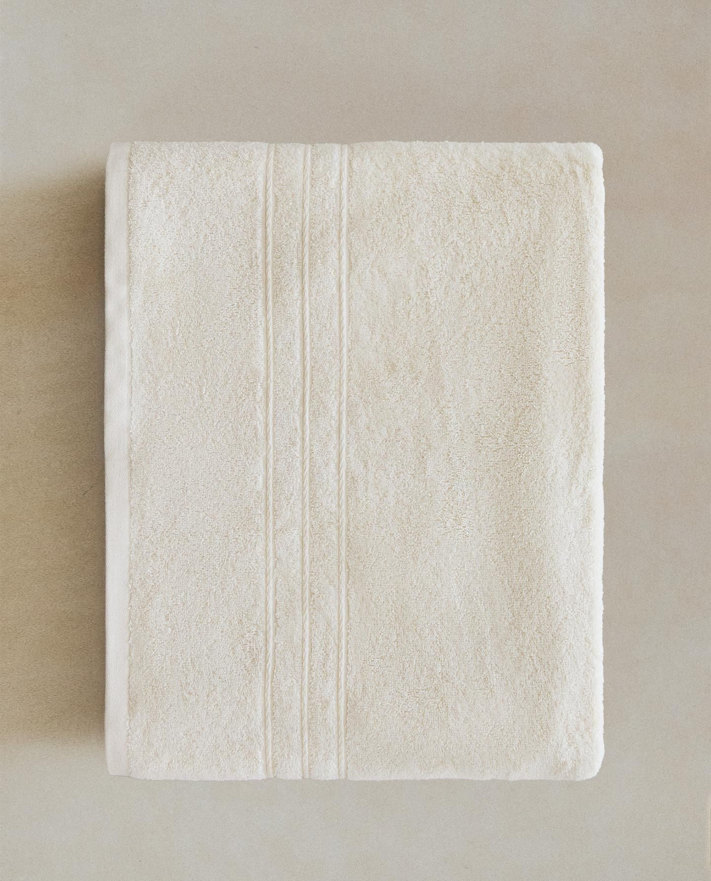 Zara Home - Банное полотенце с бордюром, бежевый, 30х50 см
