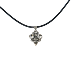 "Пупа" подвеска в серебряном покрытии из коллекции "Кассида" от Jenavi с замком карабин