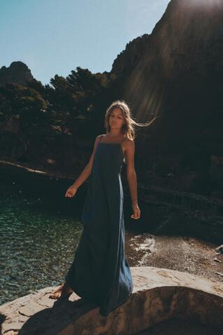 ZARA ДЖИНСОВОЕ ПЛАТЬЕ TRF МИДИ, СИНИЙ
