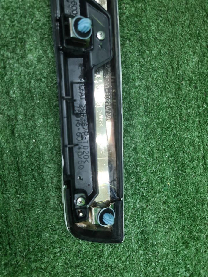 Накладка двери задняя Land Cruiser 200 (15-21)