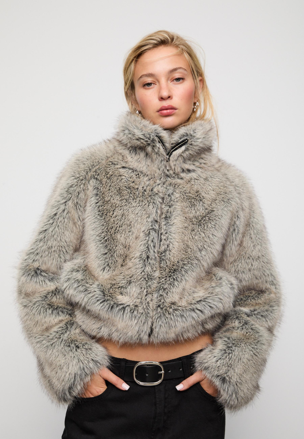 STRADIVARIUS Шуба из искусственного меха с высоким воротником, темно-серый