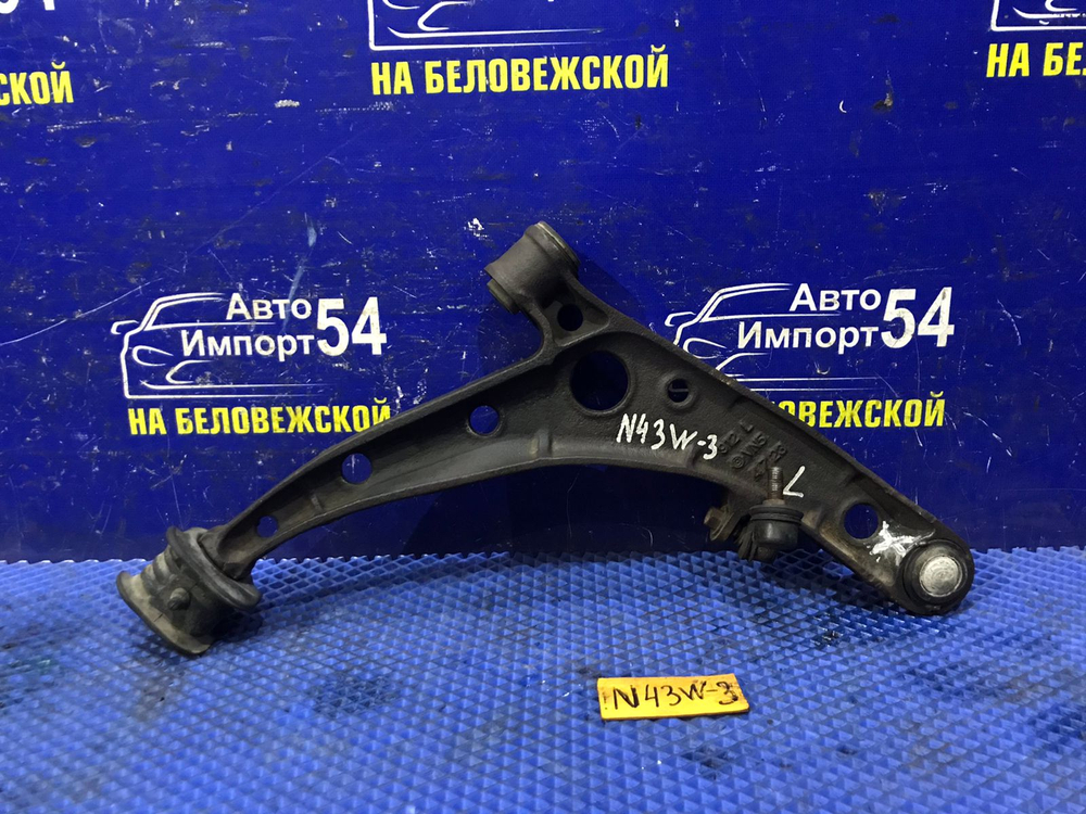 Рычаг передний левый MITSUBISHI CHARIOT 1994