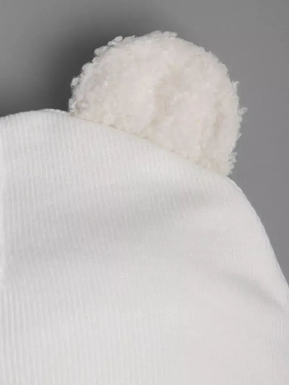 Шапка для мальчика с ушками на осень