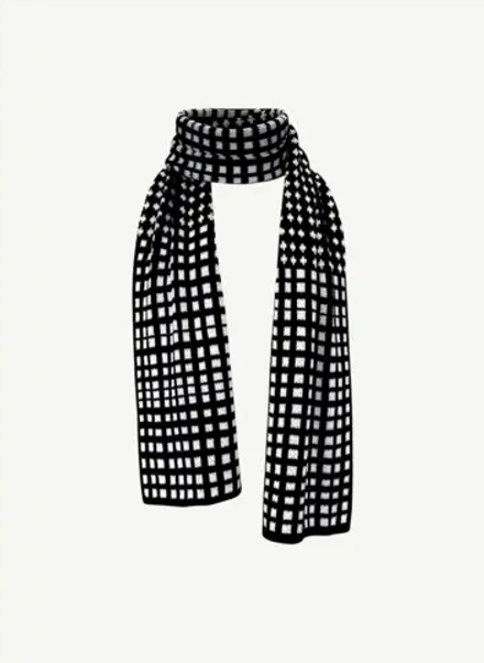 Шарф «Внутри линий»