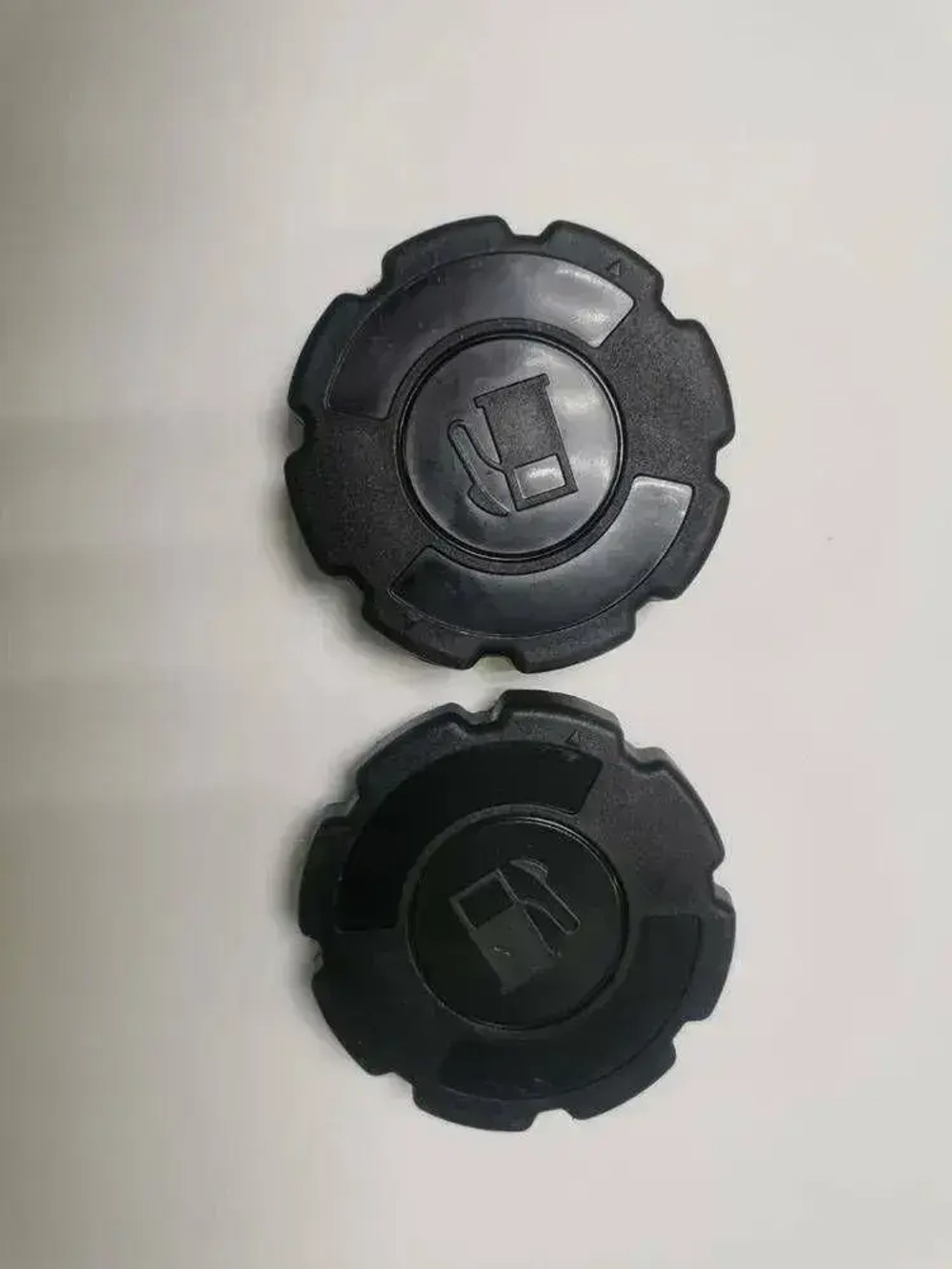 Крышка топливного бака пластик 160F-188F GX120-GX390