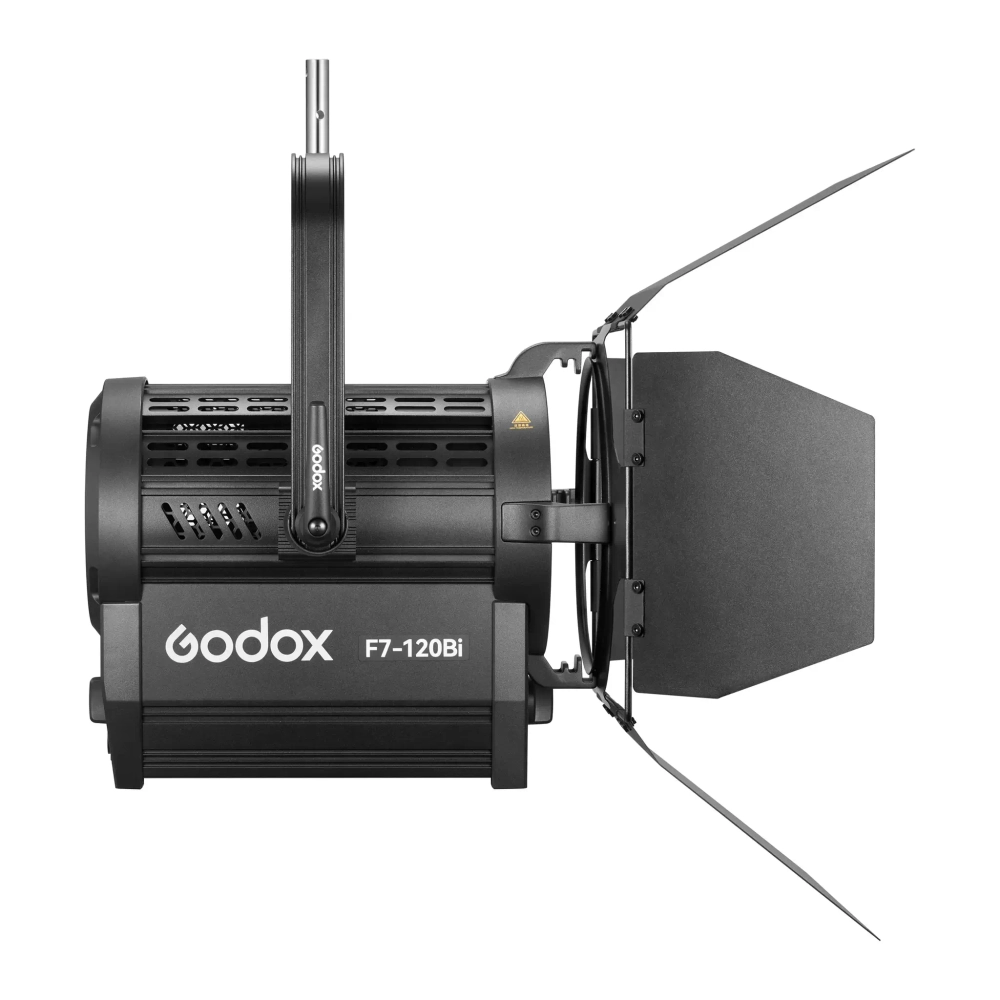 Осветитель светодиодный Godox F7-120Bi K2 с линзой Френеля