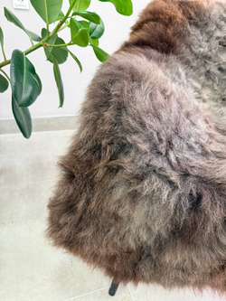 Шкура коврик меховой прикроватный овчина, 120х65 см.