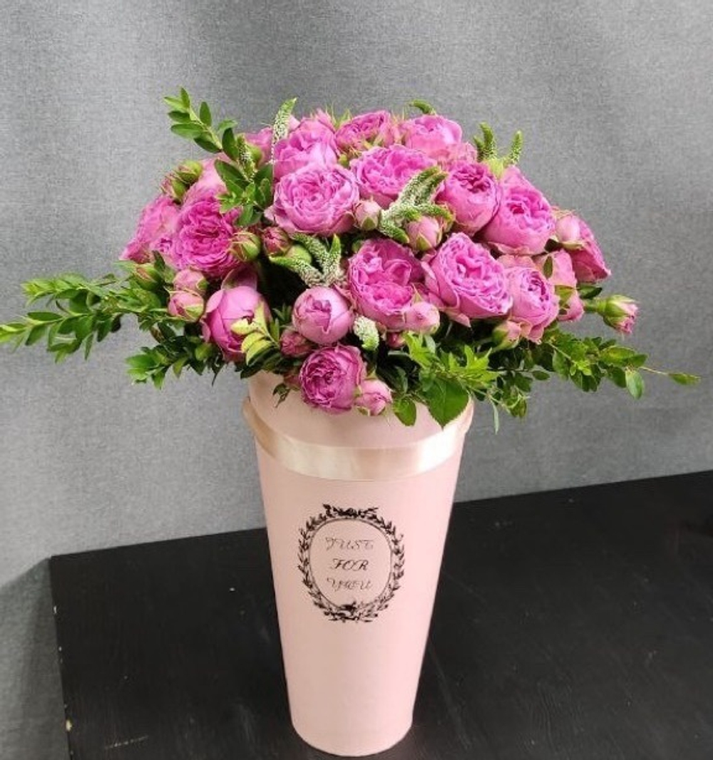 Коробка с кустовой розой "Мистик"