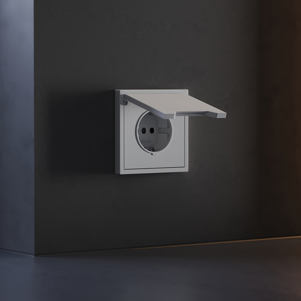 Накладка для розетки с заземлением, защитными шторками и крышкой, S70 (серый)