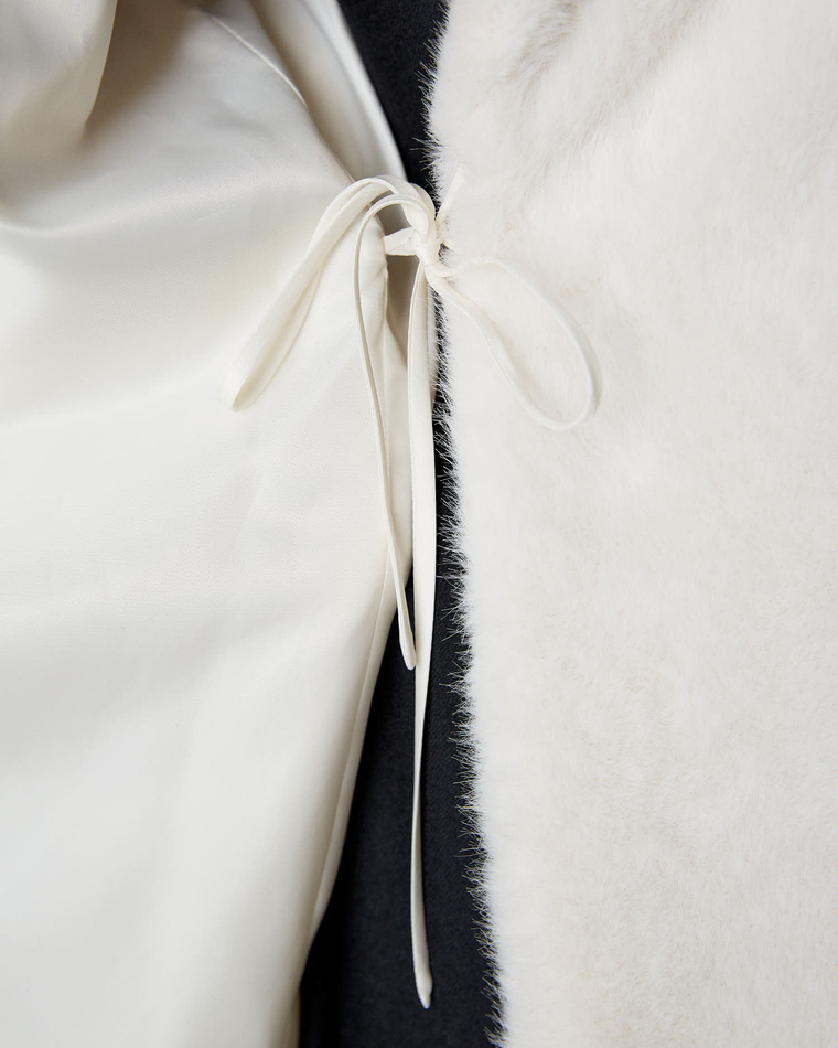 Шуба из искусственного меха норки молочный