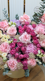 Композиция в шляпной коробке The kiss of O'hara