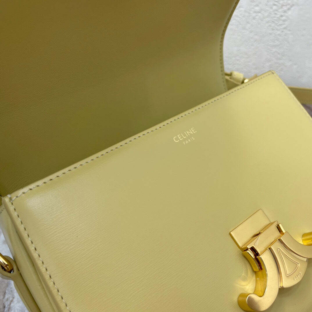 Celine Triomphe 18 cm