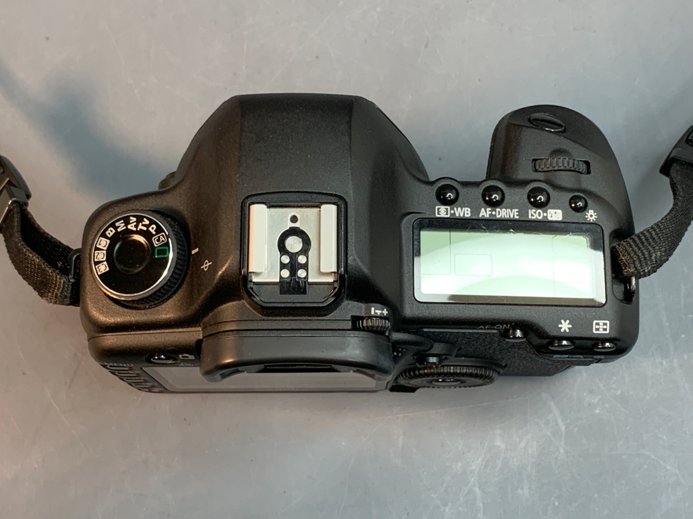 Canon EOS 5D Mark II + батарейный блок 11.500 кадров