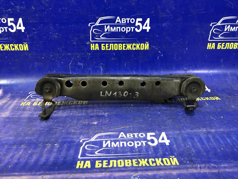 Балка передняя поперечная TOYOTA HILUX SURF 1992