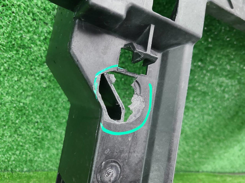 Телевизор Hongqi HS5 (2019-н.в.)