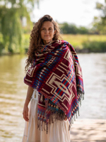 Палантин теплый с орнаментом Навахо