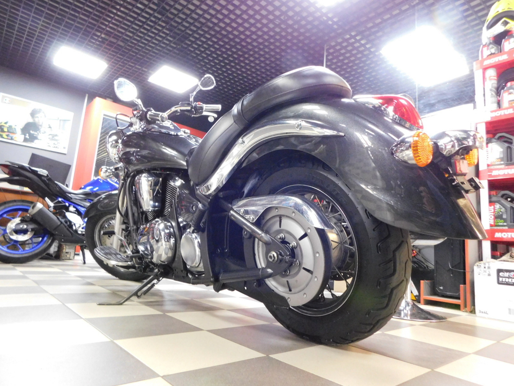 Kawasaki Vulcan 900 Classic VN900B-085236