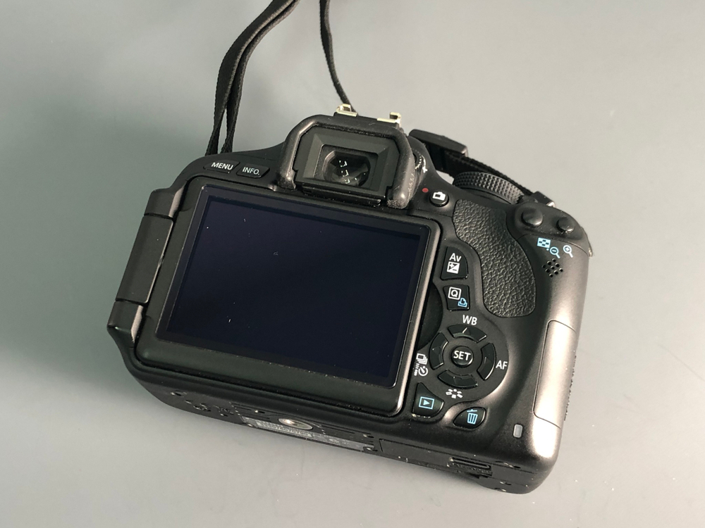 Canon 600D Kit 18-55mm IS II 1.000 кадров