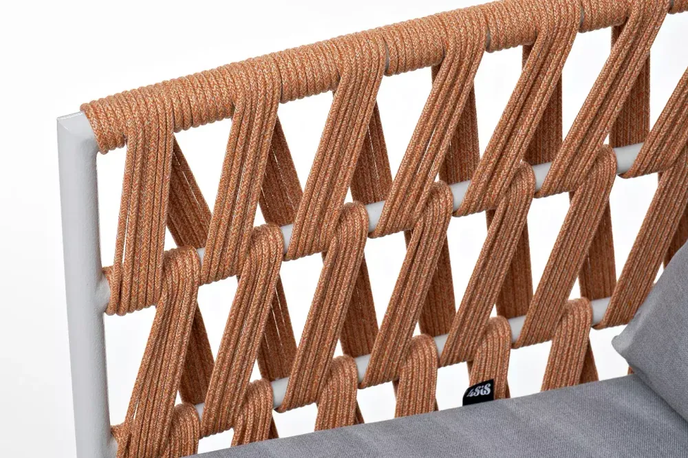 "Диего" кресло плетеное из роупа, каркас алюминий светло-серый (RAL7035) муар, роуп оранжевый меланж круглый, ткань светло-серая