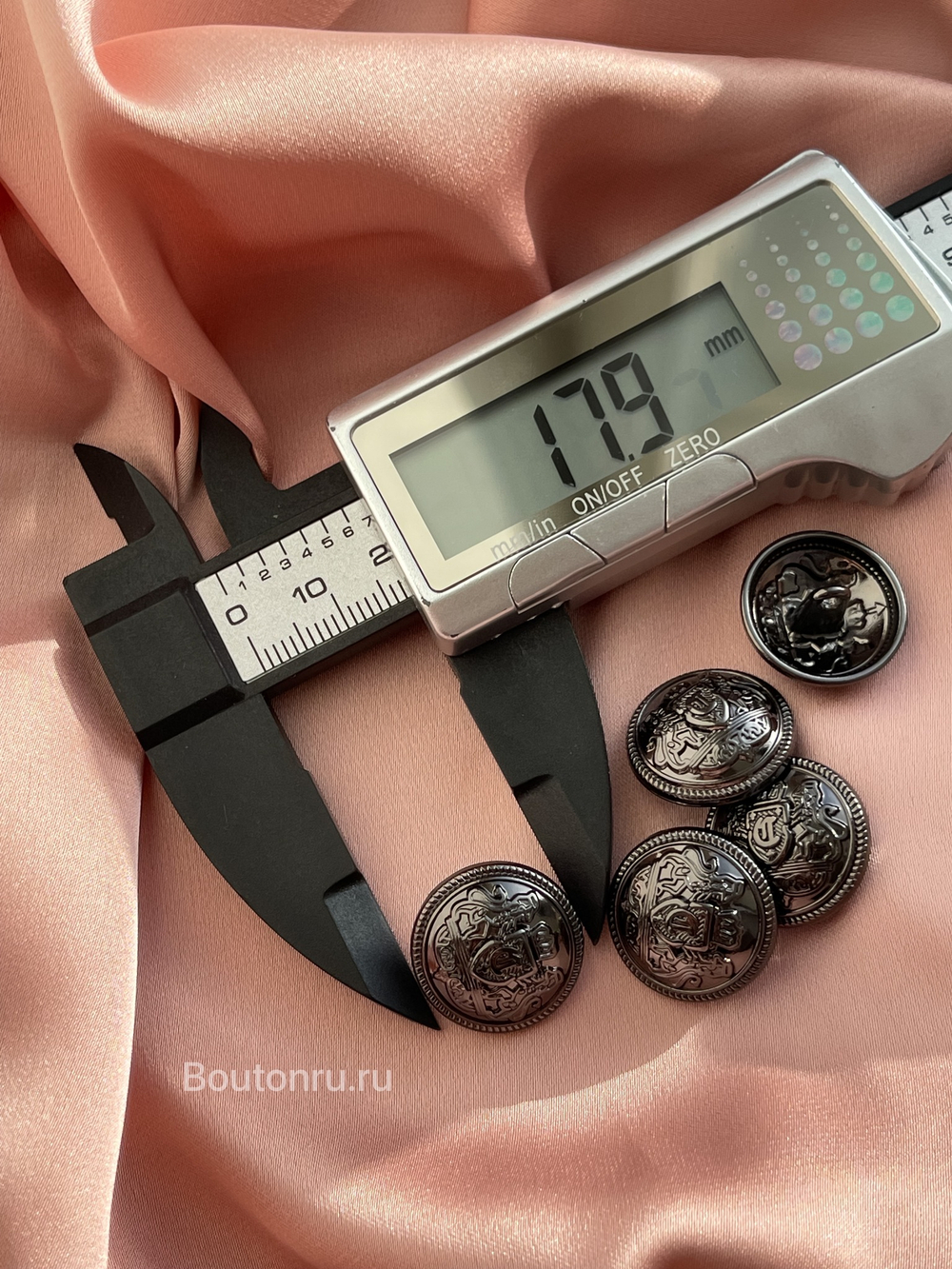 Пуговицы Герб1 черные