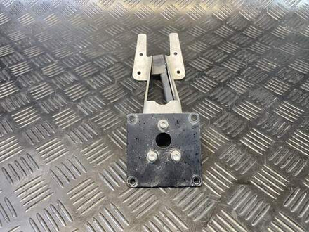 Крепление Yamaha FZ1 Fazer RN17 YZF-R1 09-11 4B-21640-00-00