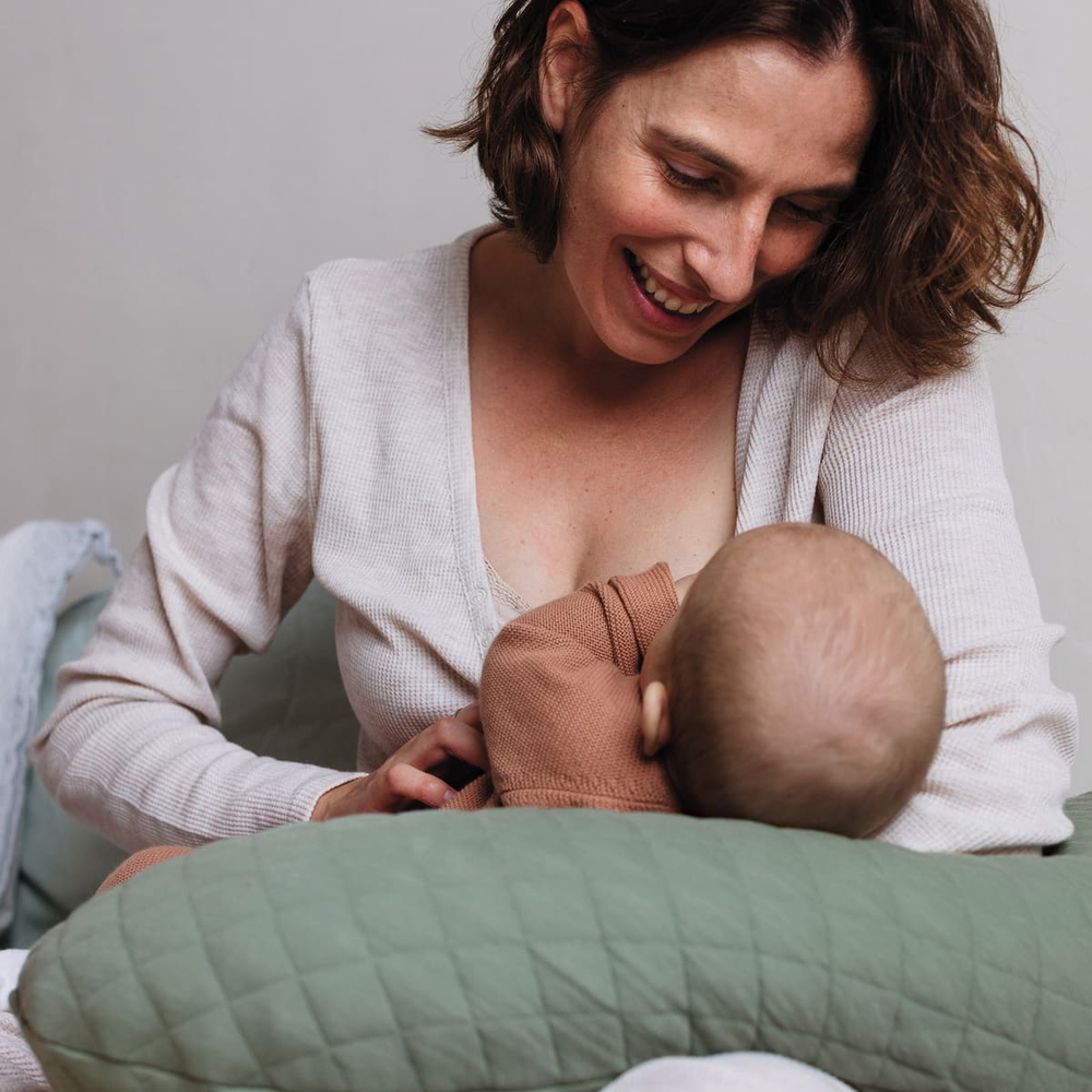 Подушка для кормления BEABA Big Flopsy зеленая