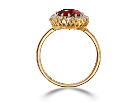 Кольцо из желтого золота с гранатом "Малинка" и бриллиантами