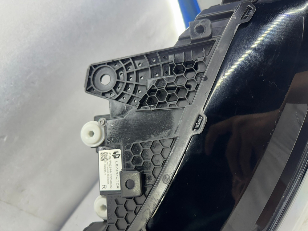 Передняя LED фара (левая/правая) для Leapmotor C11