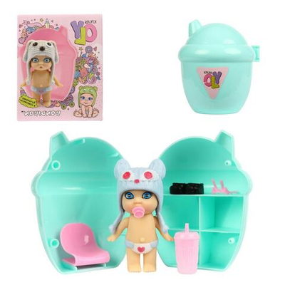 Куколка OLY в шапочке-ушанке в поильнике. Девочка 8см, арт.3380-3 (Bondibon)