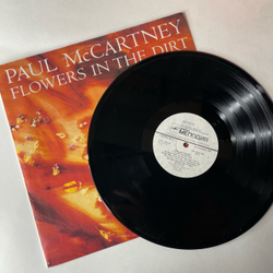 Винтажная виниловая пластинка LP Paul McCartney Flowers In The Dirt (СССР 1990)