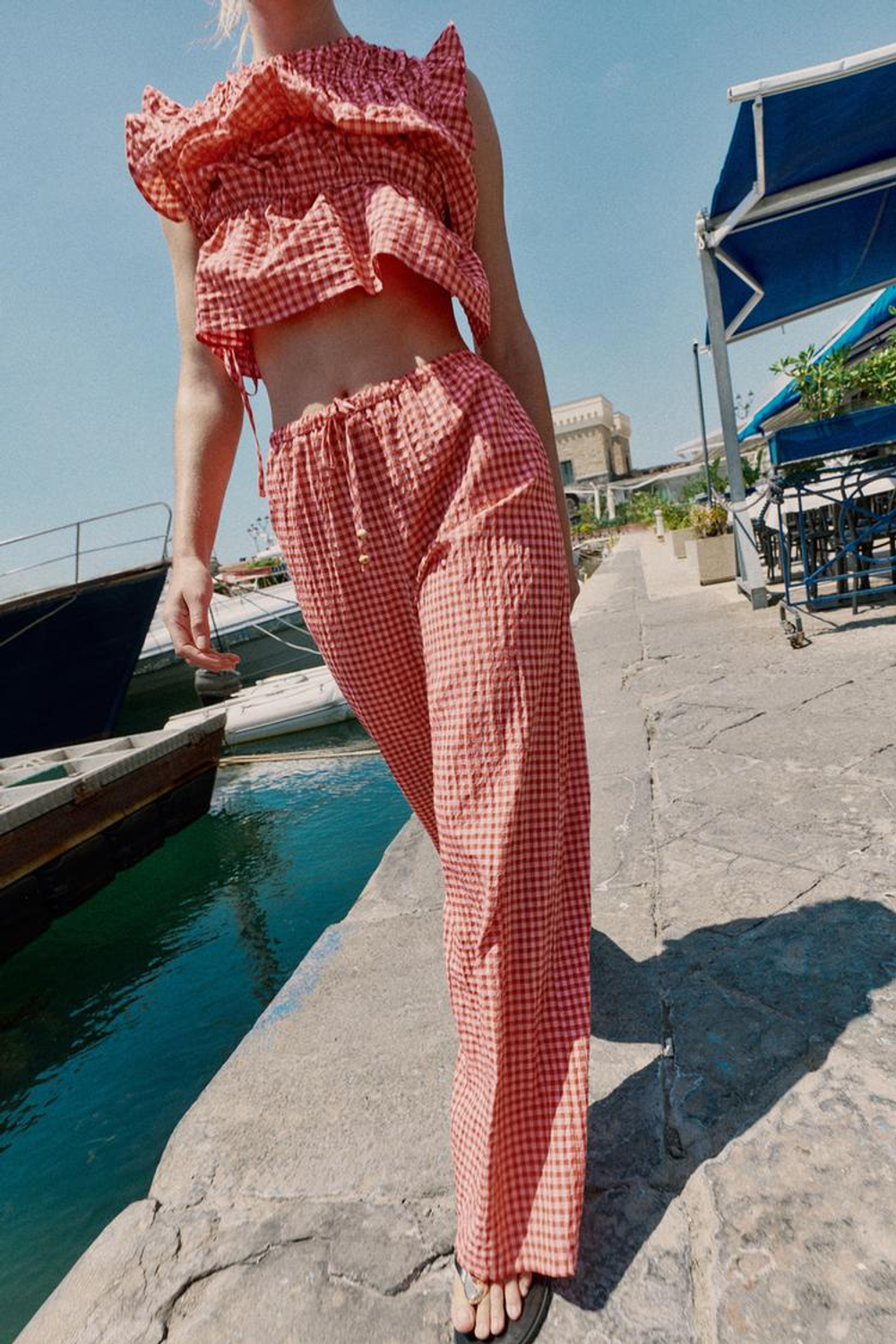 ZARA ШИРОКИЕ БРЮКИ В КЛЕТКУ ВИШИ, БЕЛЫЙ/КРАСНЫЙ