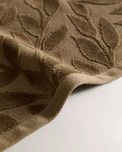 ZARA HOME ЖАККАРДОВОЕ ПОЛОТЕНЦЕ, ТЕМНЫЙ ХАКИ