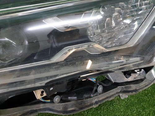 Битая Фара правая Toyota RAV4 5 XA50 (2018-н.в.) LED