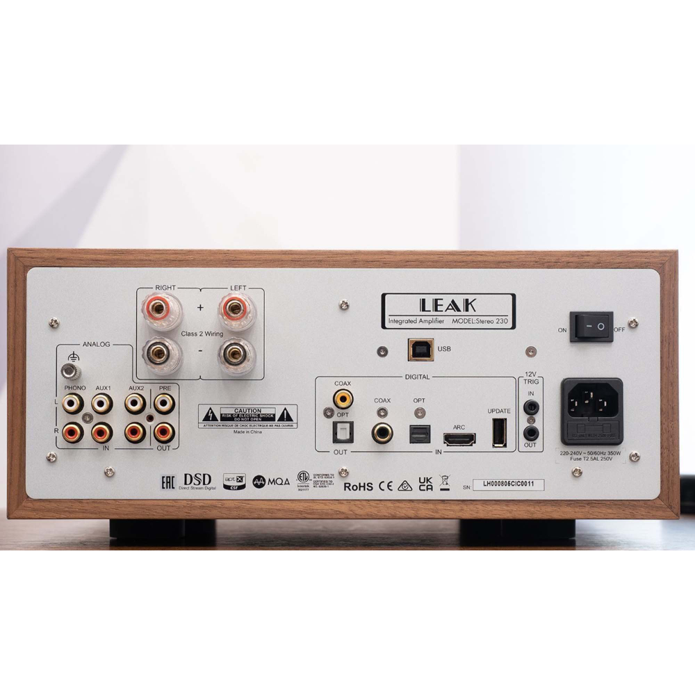 Leak Stereo 230 Walnut — интегральный стереоусилитель премиум-класса