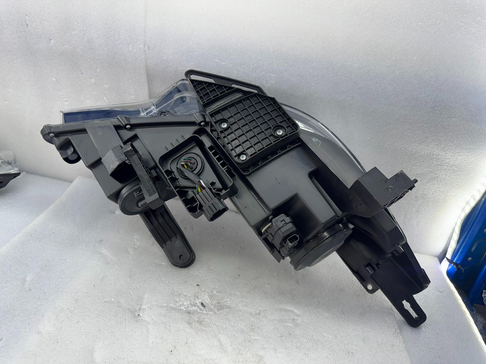 Оригинальная LED фара (левая) для Dongfeng Venucia D60