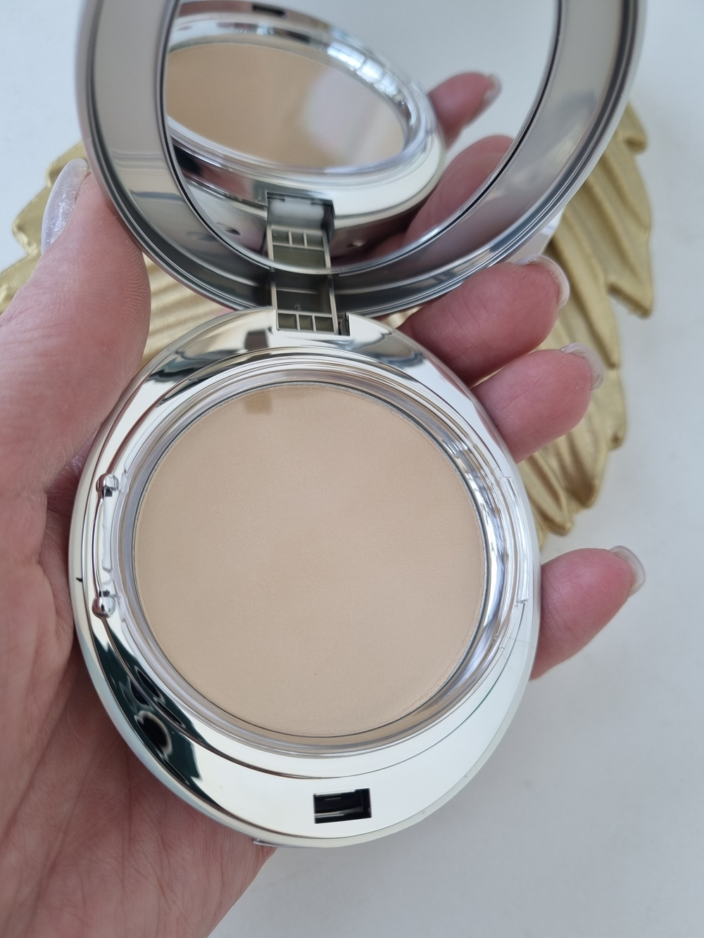 Пудра для светлой кожи со сменным блоком Enough Collagen Whitening Moisture SPF30 PA+++ 21 тон