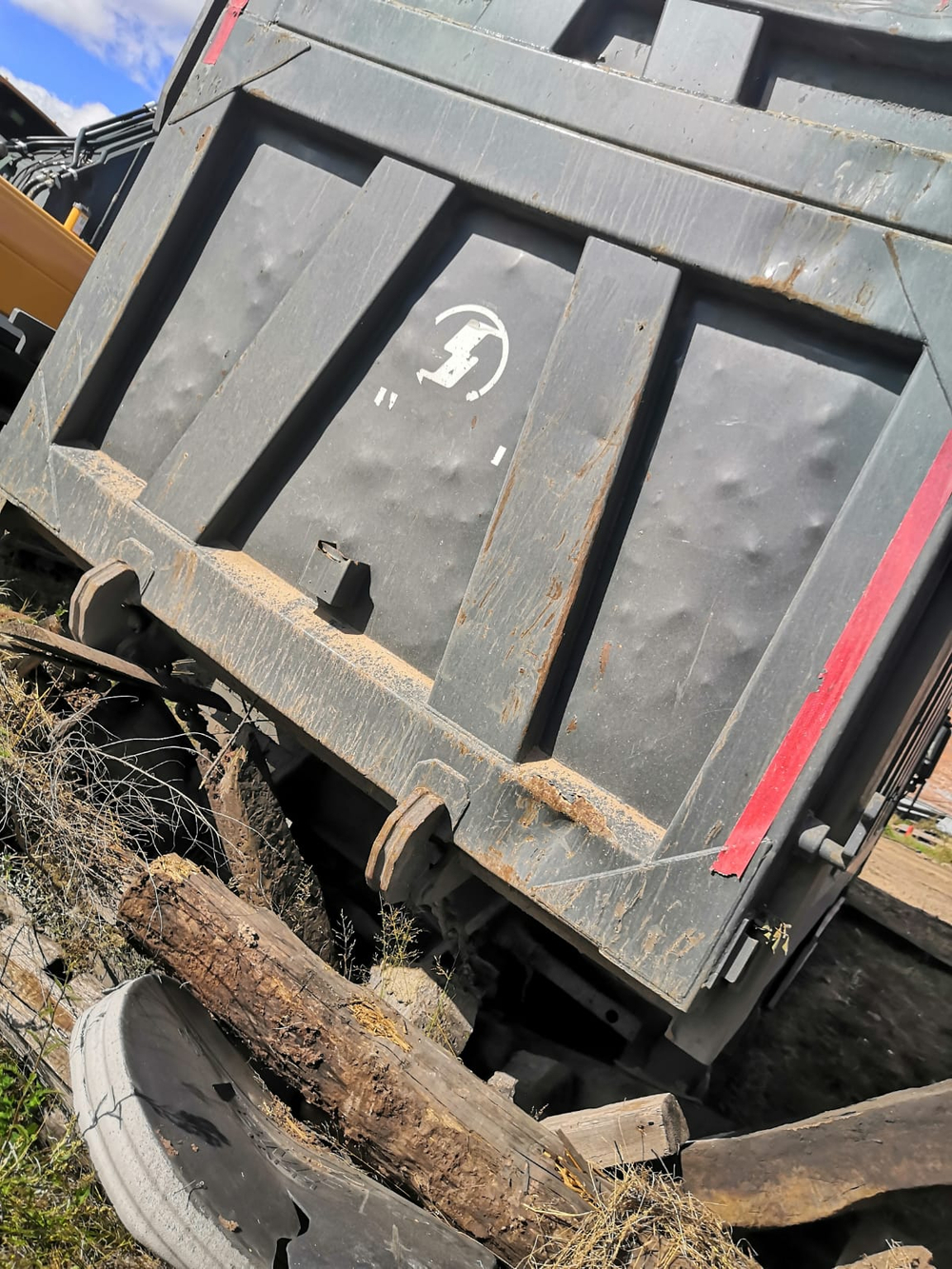 Shacman (Shaanxi) SX* 8x4 Самосвал SX33186V366 (Дизельный, 11,6 л, 423 л.с., МТ)