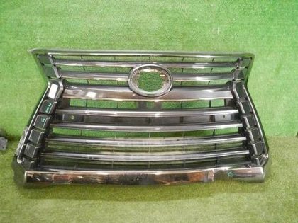 Решетка радиатора Lexus LX 3 (2015-2023)