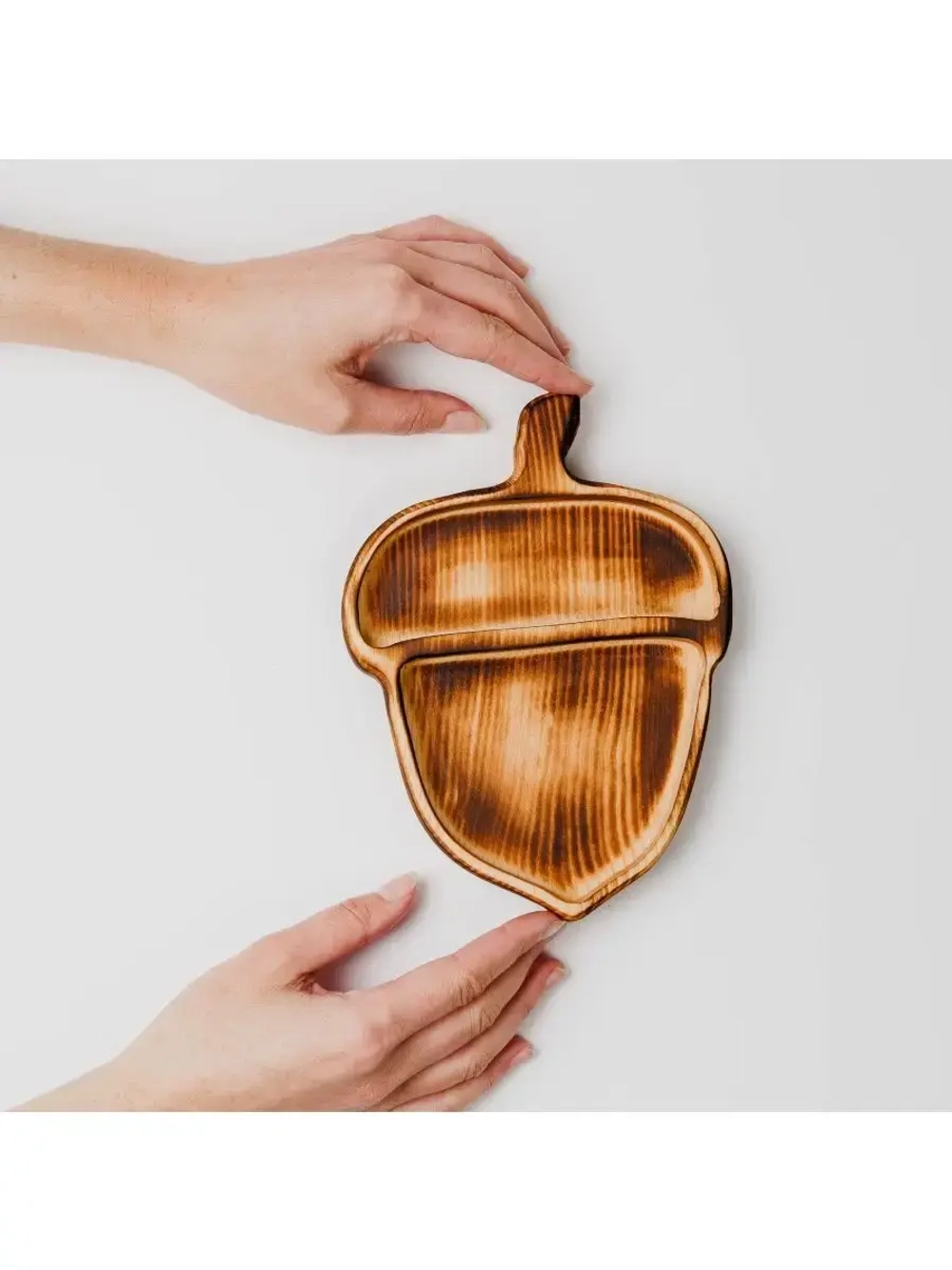 Деревянная менажница "Жёлудь" из кедра