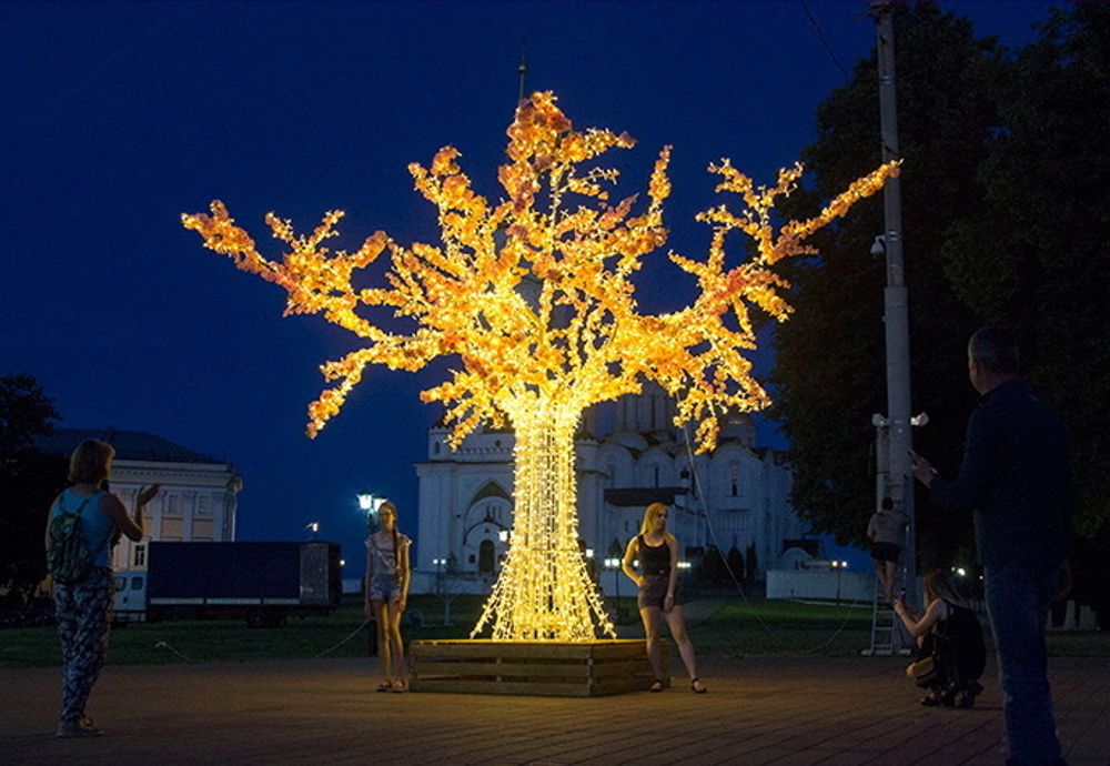 Световое дерево с цветами «Сакура»