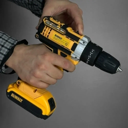 Шуруповерт аккумуляторный / 2 АКБ / шуруповерт DeWalt 24v