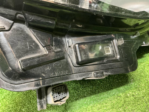 Фара правая Mazda 3 BP (2018-н.в.) LED