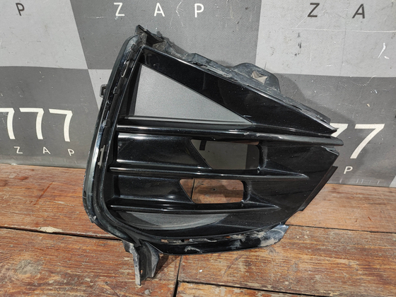 Накладка ПТФ передняя правая Kia K5 20-нв Б/У Оригинал 86542L2310