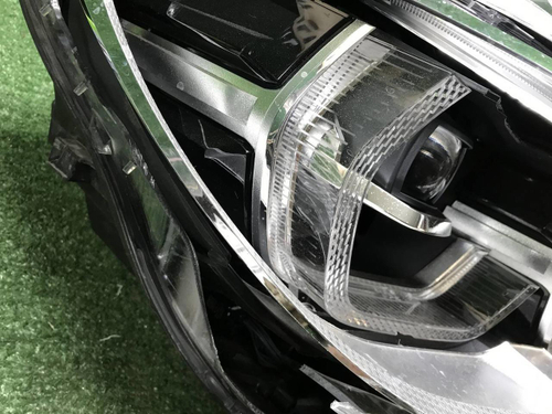 Битая Фара правая BMW X3 G01 (17-21) Adaptive LED