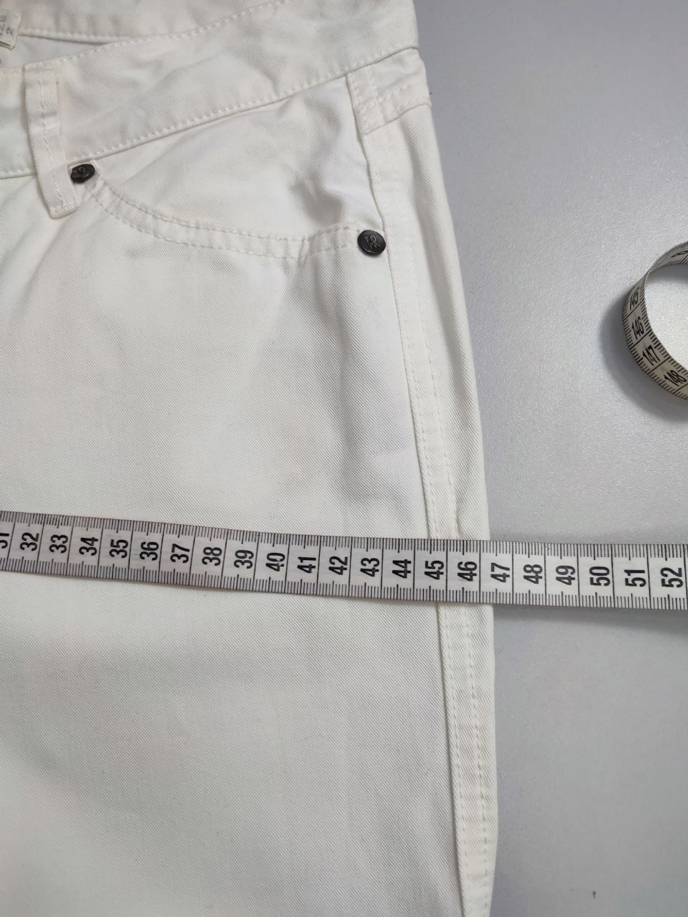 Джинсы светлые 44 размер