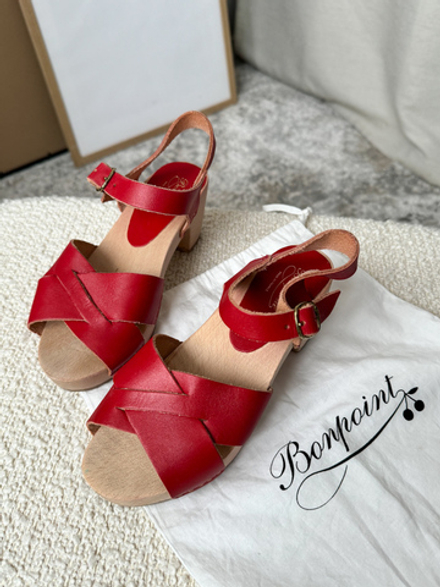 Новые кожаные босоножки Bonpoint, 34