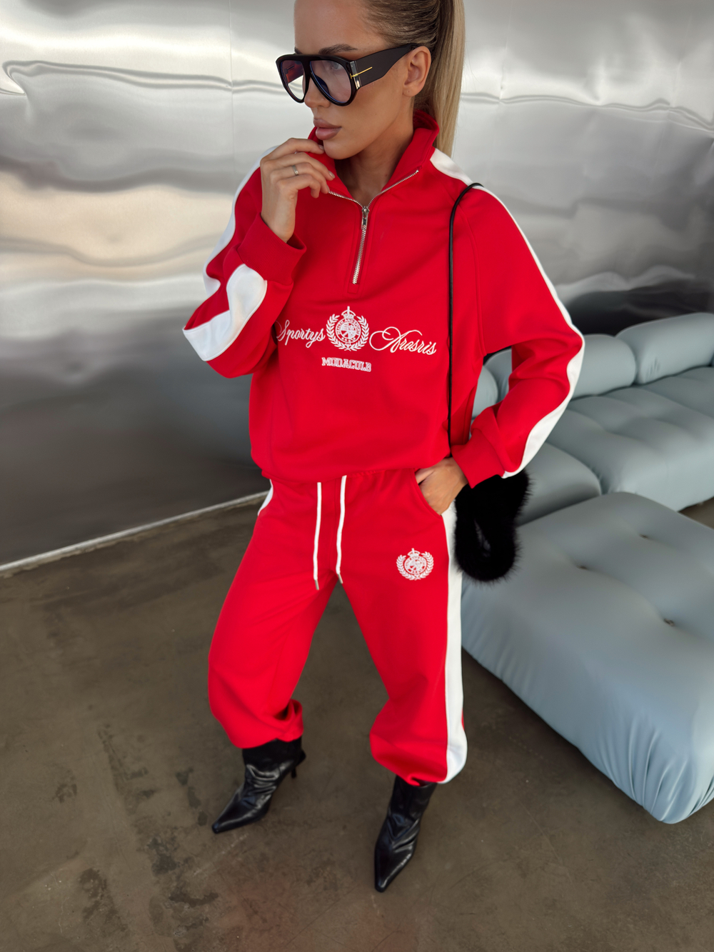 Костюм спортивный из трикотажа с принтом